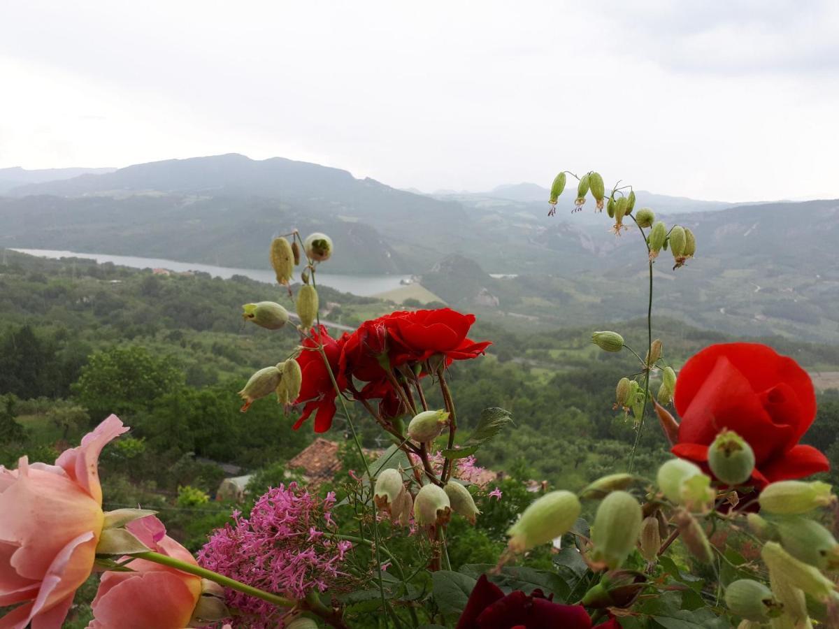 B&B "Za' Vittoria"#Lagodibomba Exterior foto