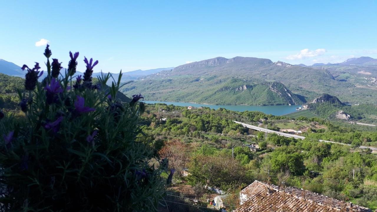 B&B "Za' Vittoria"#Lagodibomba Exterior foto